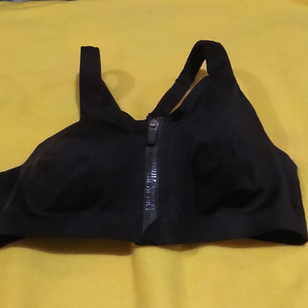Black Victoria's secret sports bra